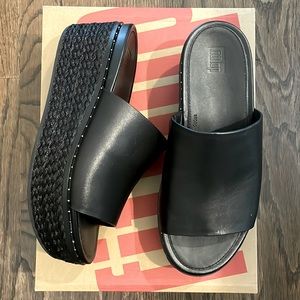 Fit flop, black, Eloise espadrille wedge, size 7, leather, 2.5” wedge
